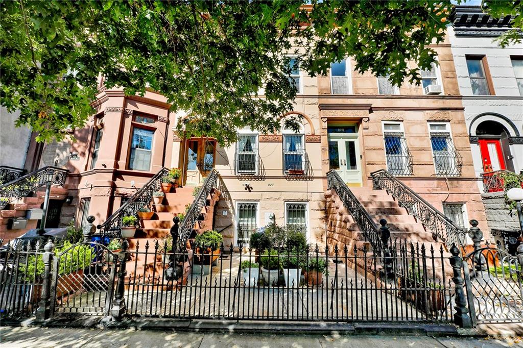 Photo of 827 Hancock Street, Brooklyn, NY 11233 (MLS # 505289)