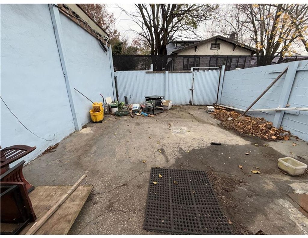 Photo of 11106 Farmers Boulevard, Queens, NY 11412 (MLS # 497367)