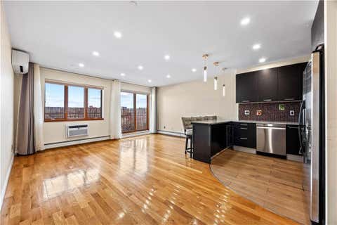 Condo For Sale - 2615 17th Street #5D<br/> Brooklyn, NY 11235