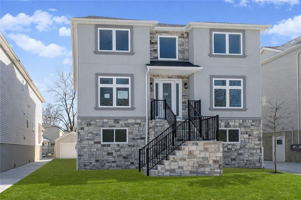 Photo of 435 Brighton Street, Staten Island, NY 10307 (MLS # 499575)