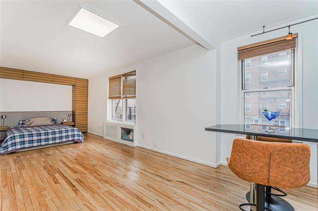 Photo of 2665 Homecrest Avenue #1W, Brooklyn, NY 11235 (MLS # 502963)