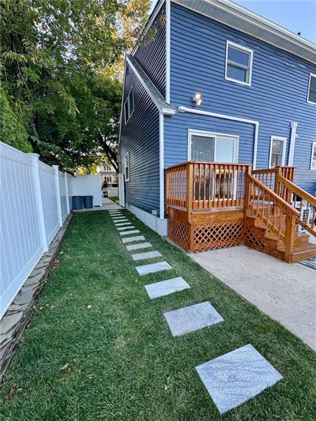 Photo of 130 Jefferson Street, Staten Island, NY 10304 (MLS # 498006)