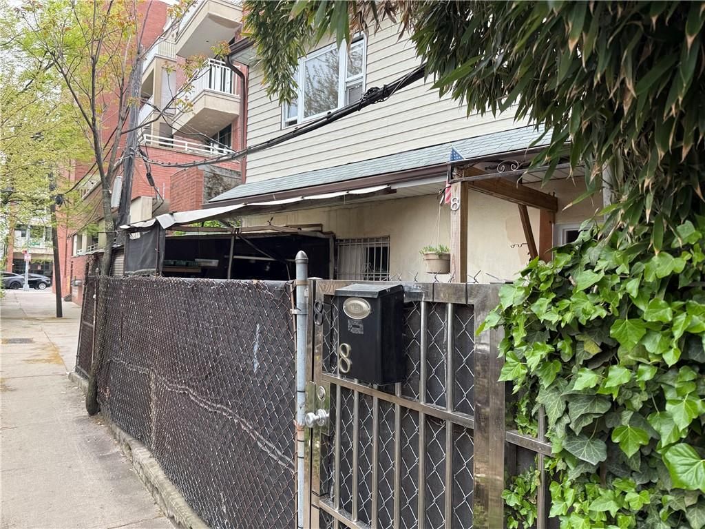 Photo of 8 Brighton 8th Place, Brooklyn, NY 11235 (MLS # 500950)