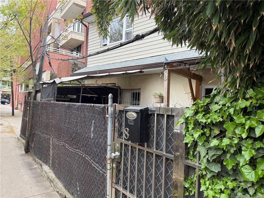 Photo of 8 Brighton 8th Place, Brooklyn, NY 11235 (MLS # 500950)