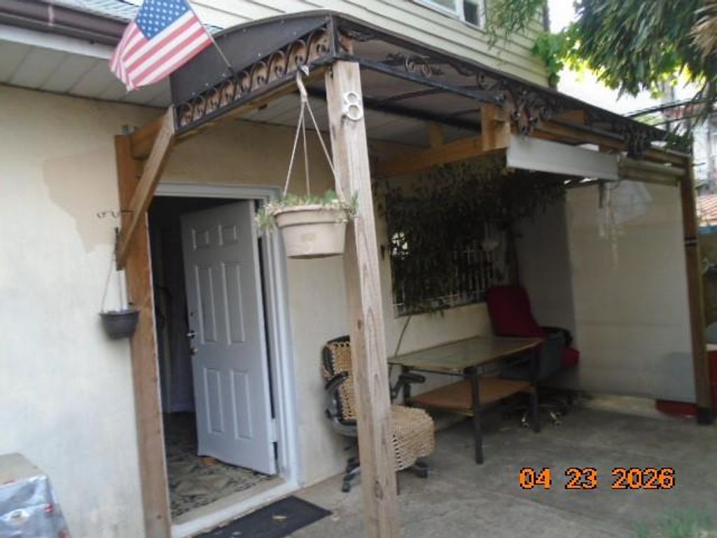 Photo of 8 Brighton 8th Place, Brooklyn, NY 11235 (MLS # 500950)