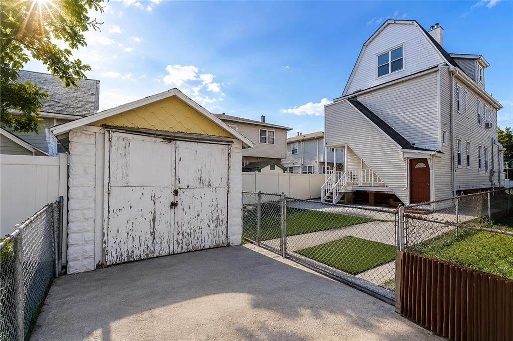 Photo of 7355 Amboy Road, Staten Island, NY 10307 (MLS # 501913)