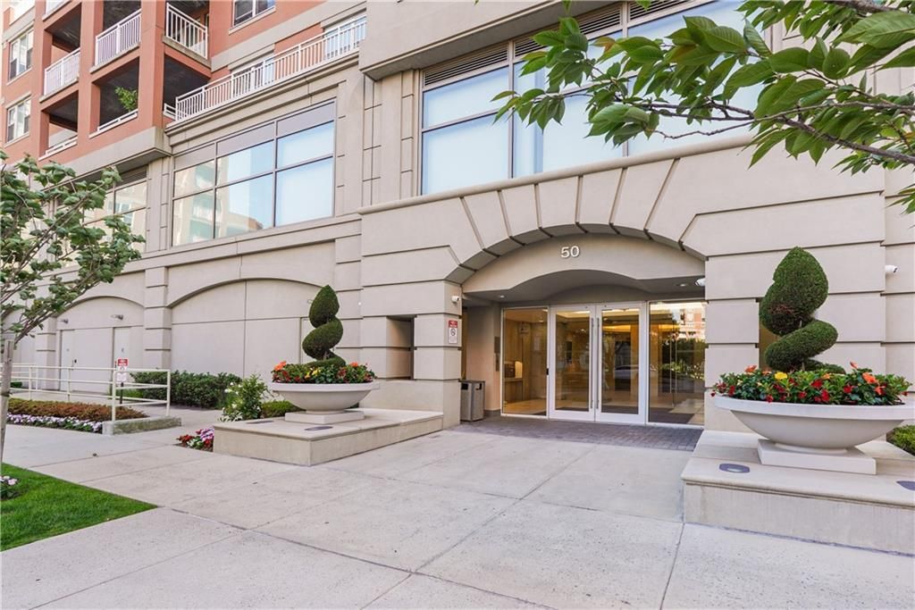 Photo of 50 Oceana Drive #4B, Brooklyn, NY 11235 (MLS # 499145)