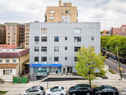 Homes For Sale - 31-47 137th Street #3C<br/> Flushing, NY 11354