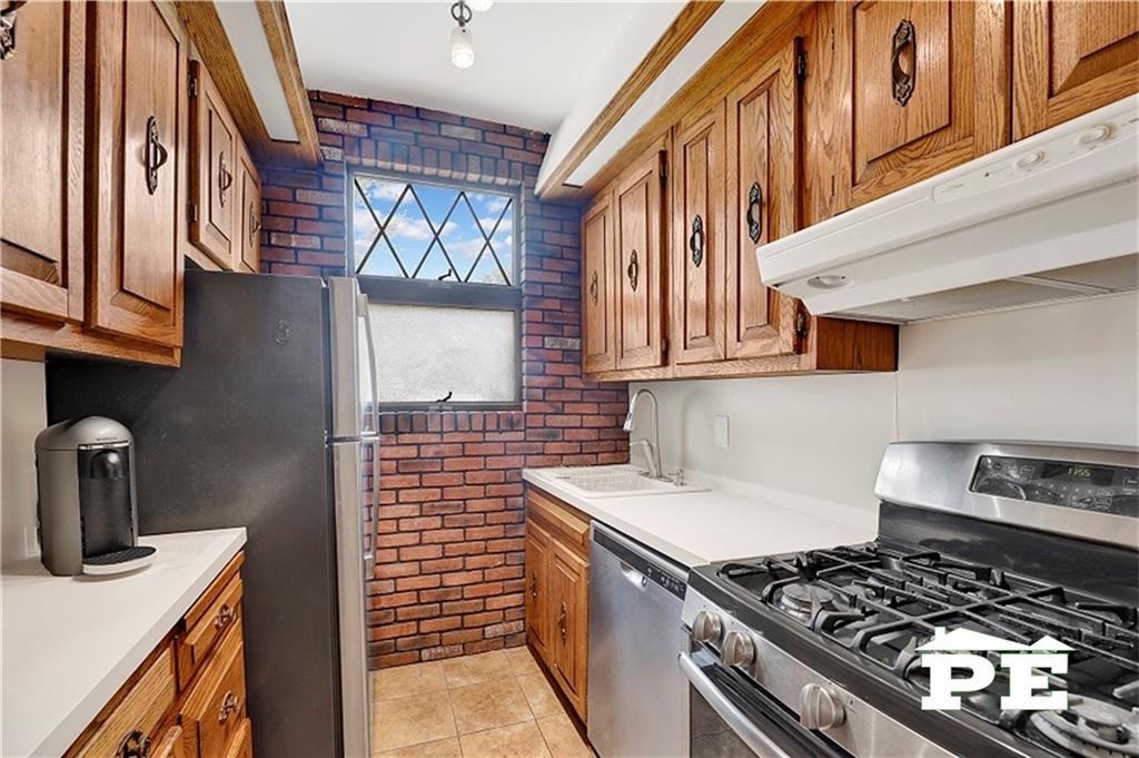 2143 28th Street, Brooklyn, New York image 18