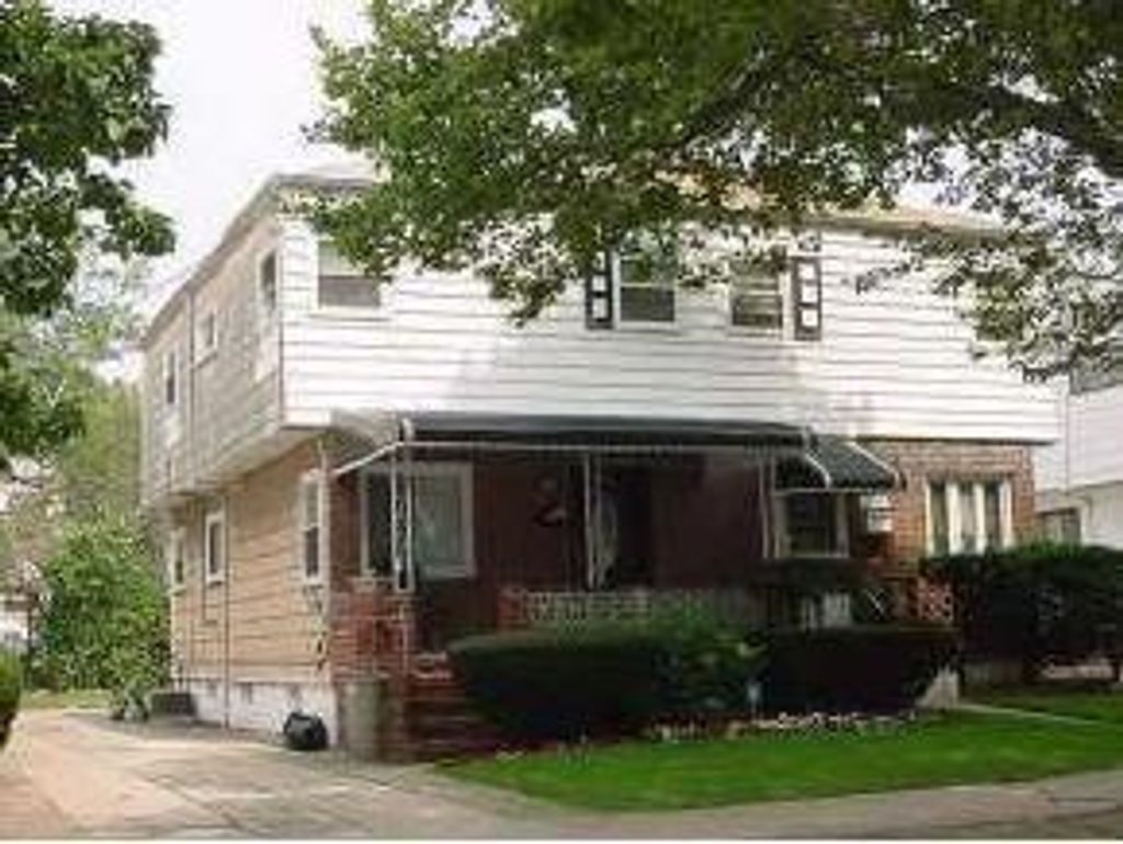 Photo of 1251 104th Street, Brooklyn, NY 11236 (MLS # 489065)