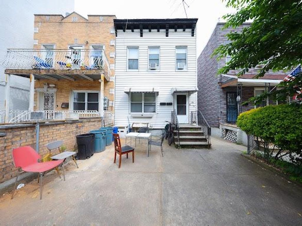 Photo of 203 Gelston Avenue, Brooklyn, NY 11209 (MLS # 500301)