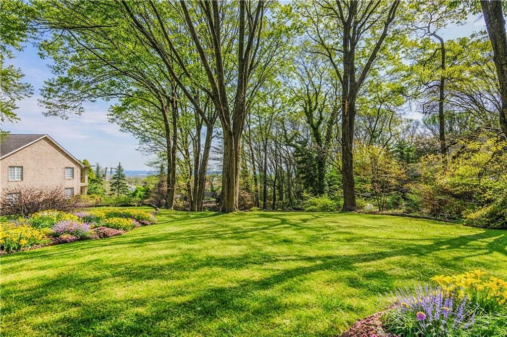 Photo of 18 Emerson Avenue, Staten Island, NY 10301 (MLS # 500593)