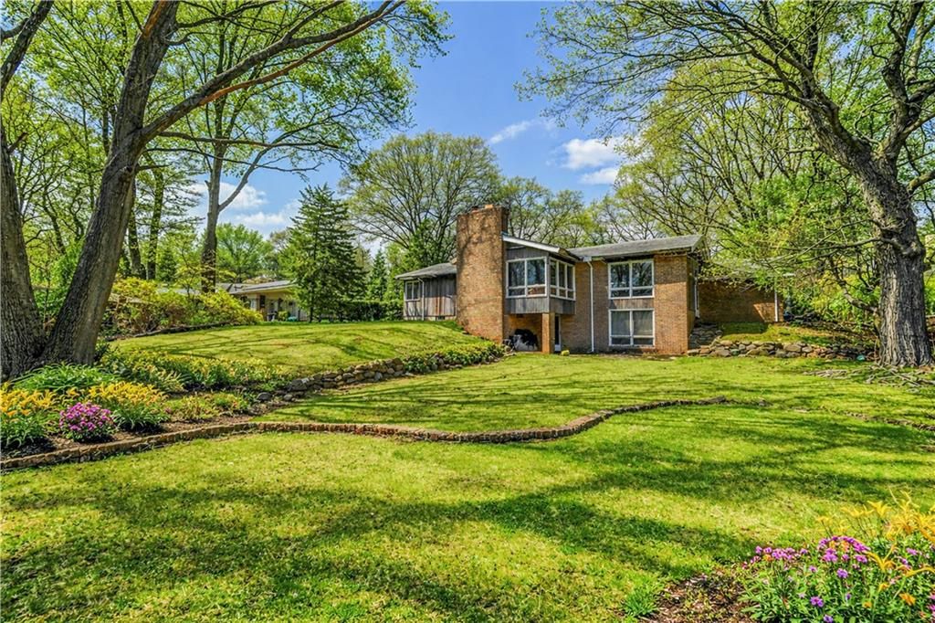 Photo of 18 Emerson Avenue, Staten Island, NY 10301 (MLS # 500593)