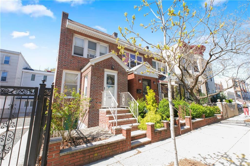 266 Wakeman Place, Brooklyn, New York image 2