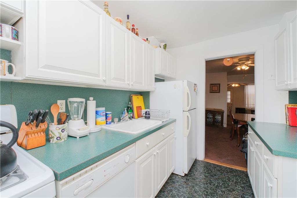 266 Wakeman Place, Brooklyn, New York image 10