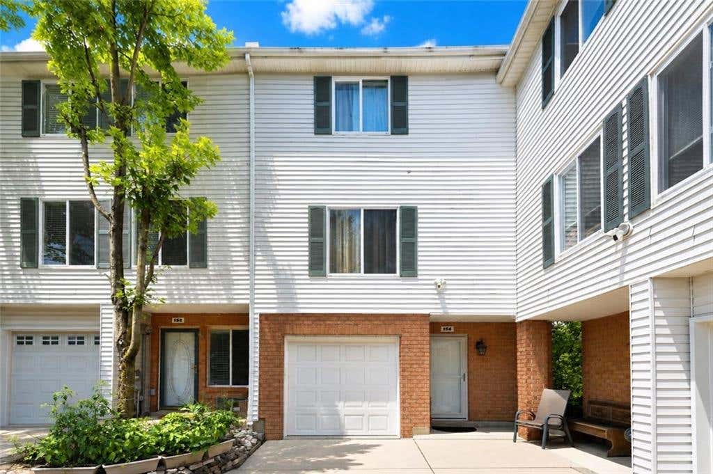 Photo of 154 Ilyssa Way, Staten Island, NY 10312 (MLS # 503901)