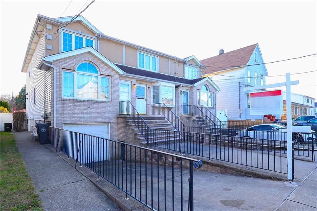 Photo of 74 Sumner Avenue, Staten Island, NY 10314 (MLS # 497675)