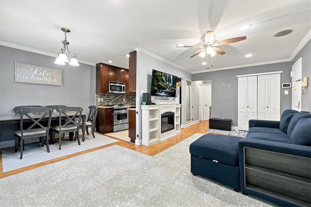 Photo of 23 GADSEN Place #2A, Brooklyn, NY 10314 (MLS # 504663)
