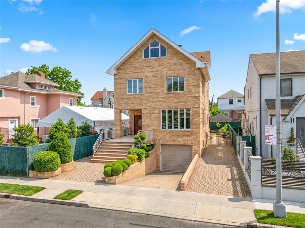 Photo of 19 Exeter Street, Brooklyn, NY 11235 (MLS # 505330)