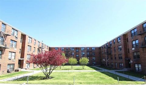 Apartment For Sale - 979 108th Street #1B<br/> Brooklyn, NY 11236