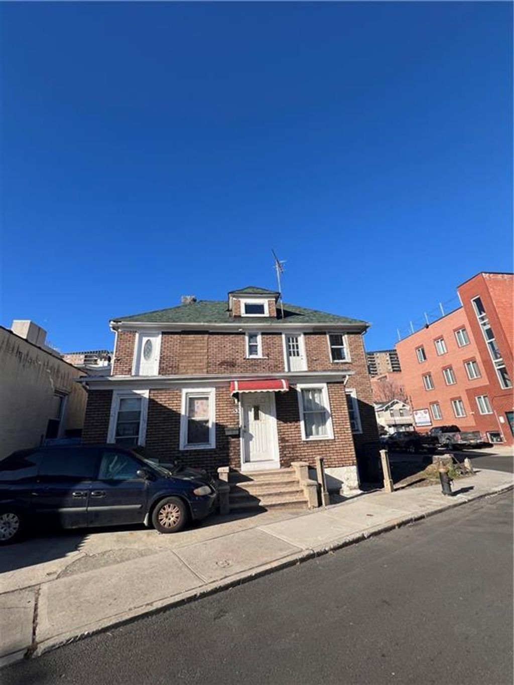 Photo of 53 Brighton 1st Place, Brooklyn, NY 11235 (MLS # 497845)