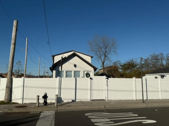 515 Beach 43rd Street, Far Rockaway, New York image 2