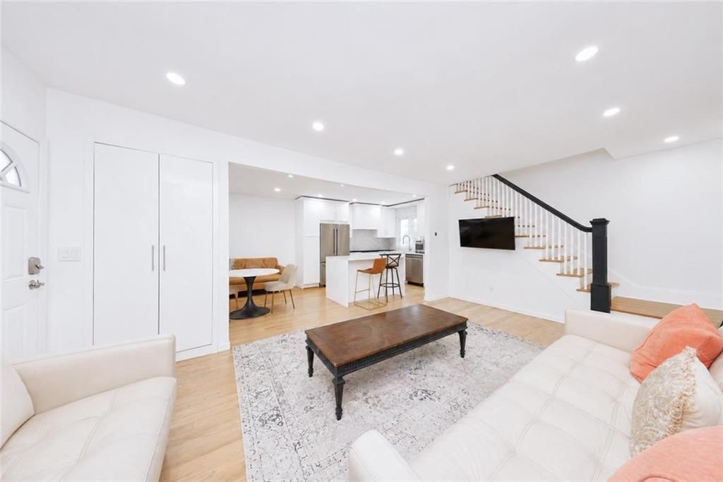 Photo of 65 Floyd Street, Staten Island, NY 10310 (MLS # 501362)