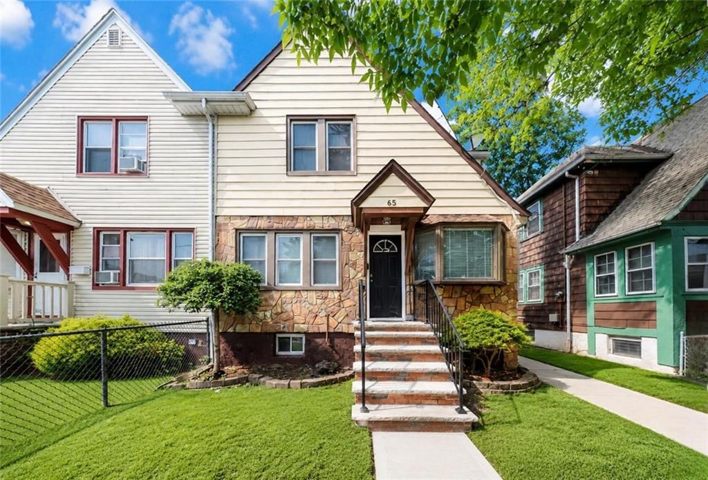 Photo of 65 Floyd Street, Staten Island, NY 10310 (MLS # 501362)