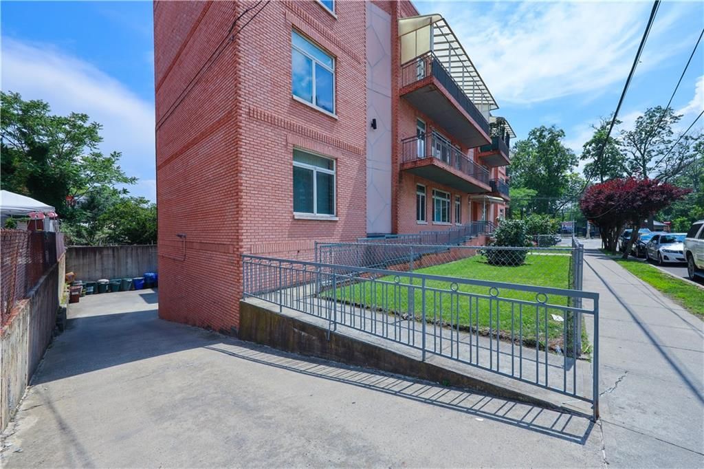Photo of 2701 Cropsey Avenue #1C, Brooklyn, NY 11214 (MLS # 494007)