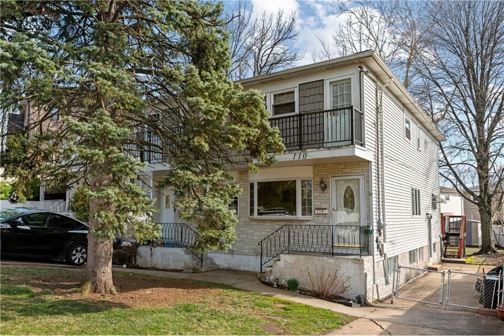 Photo of 110 Bishop Street, Staten Island, NY 10306 (MLS # 499965)