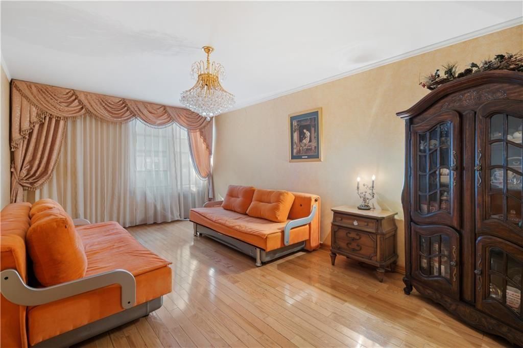 Photo of 711 Montauk Court #1F, Brooklyn, NY 11235 (MLS # 490915)