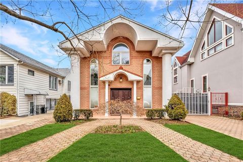 Multifamily For Sale - 65 Amherst Street<br/> Brooklyn, NY 11235