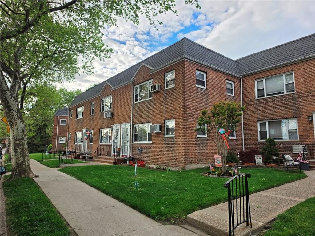 Photo of 1041 Shore Parkway #2B, Brooklyn, NY 11228 (MLS # 501452)