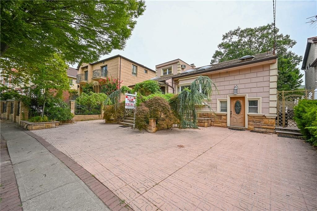 Photo of 47 Gaylord Drive, Brooklyn, NY 11234 (MLS # 494386)