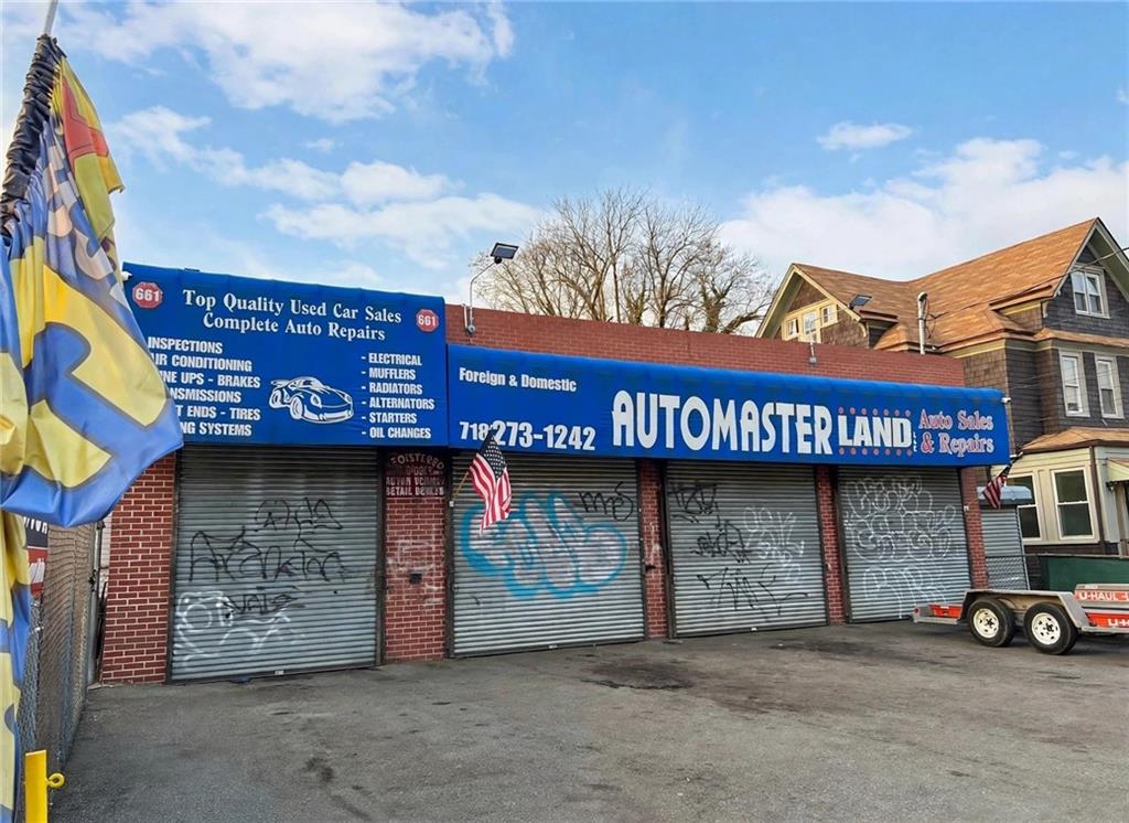 Photo of 661 Cary Avenue, Staten Island, NY 10310 (MLS # 505372)