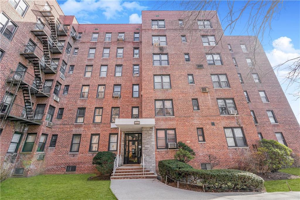 2569 2nd Street #4G, Brooklyn, New York image 1