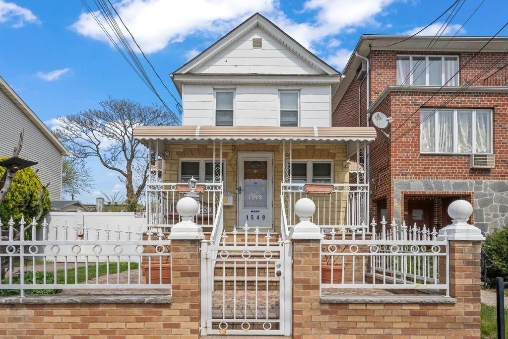 Photo of 1549 96th Street, Brooklyn, NY 11236 (MLS # 500919)