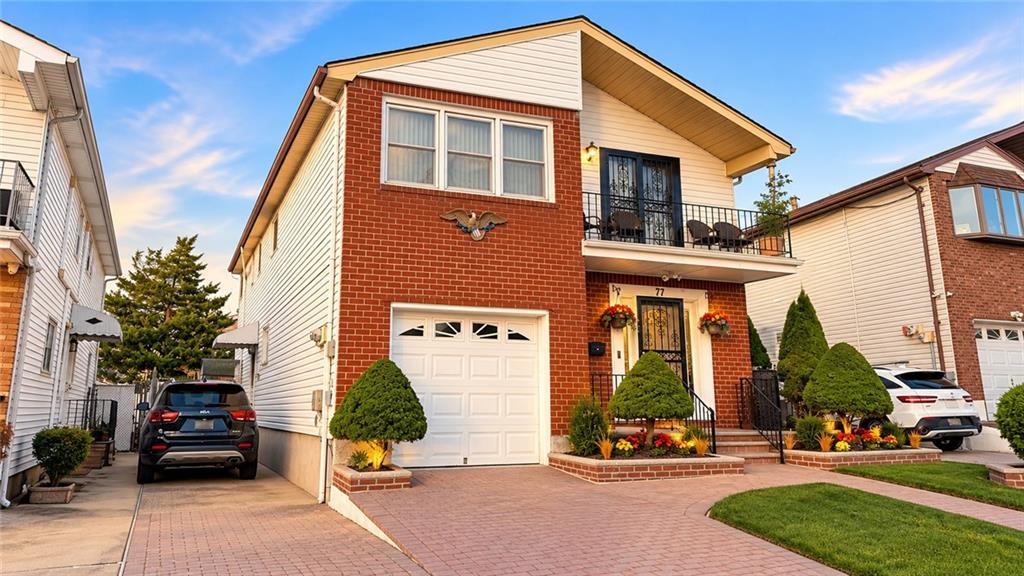 Photo of 77 Furness Place, Staten Island, NY 10314 (MLS # 505230)