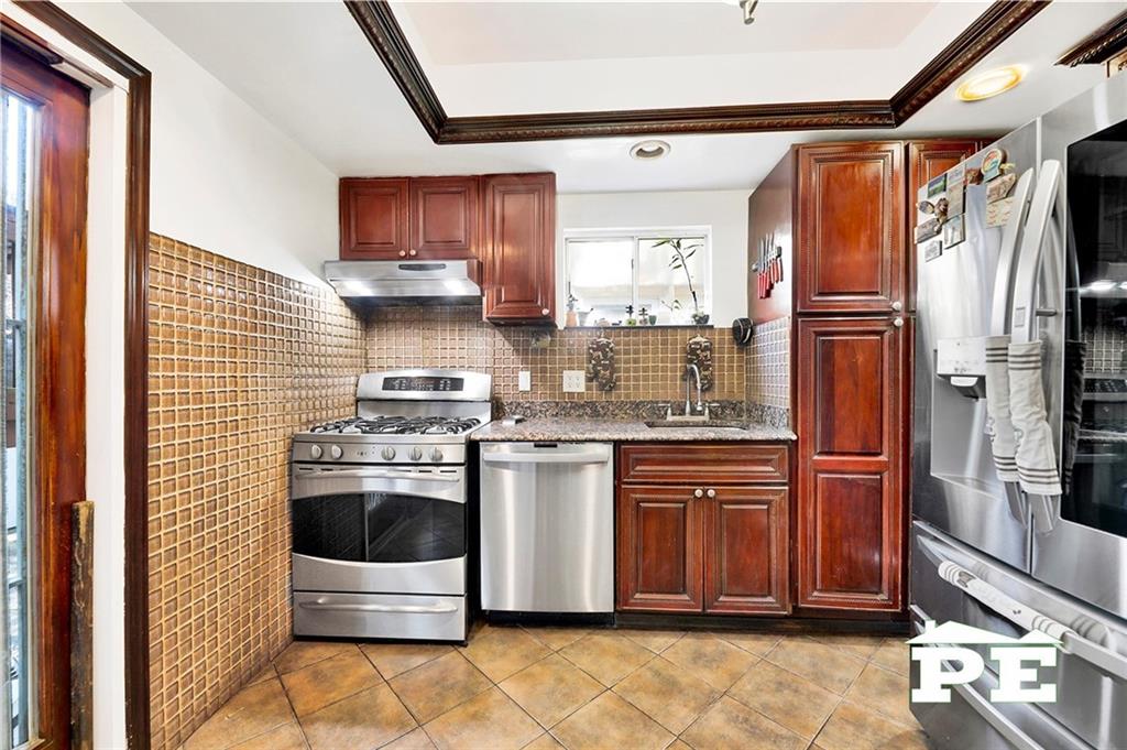 2758 26th Street, Brooklyn, New York image 10