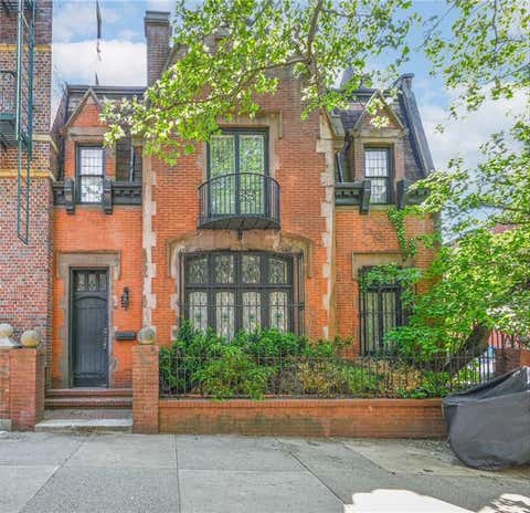 Multifamily For Sale - 860 Union Street<br/> Brooklyn, NY 11215