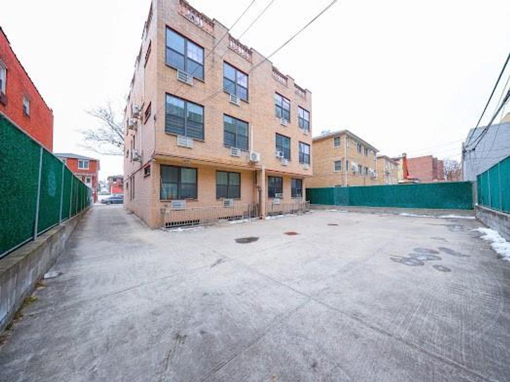 Photo of 127 Bay 29th Street, Brooklyn, NY 11214 (MLS # 498225)