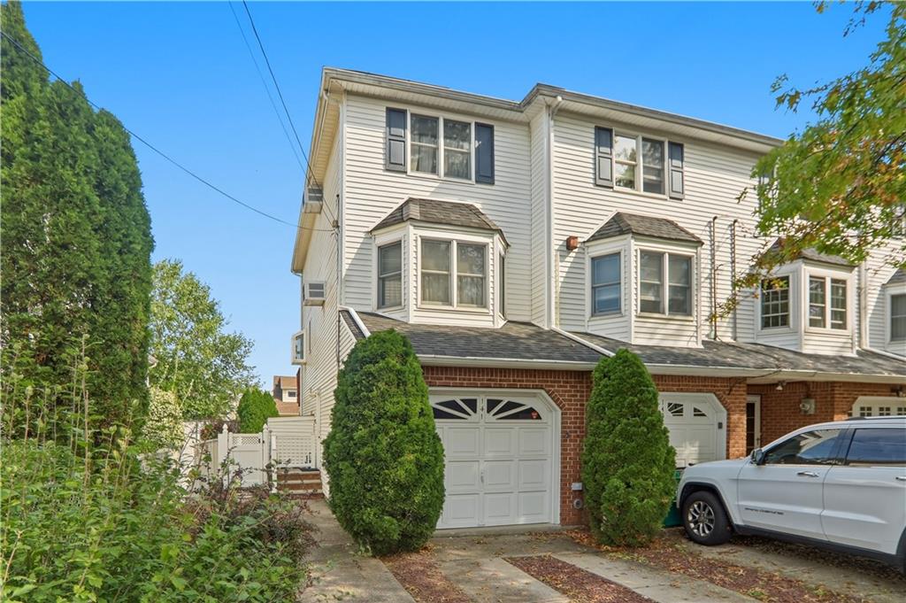 Photo of 141 Delaware Avenue, Staten Island, NY 10304 (MLS # 505140)