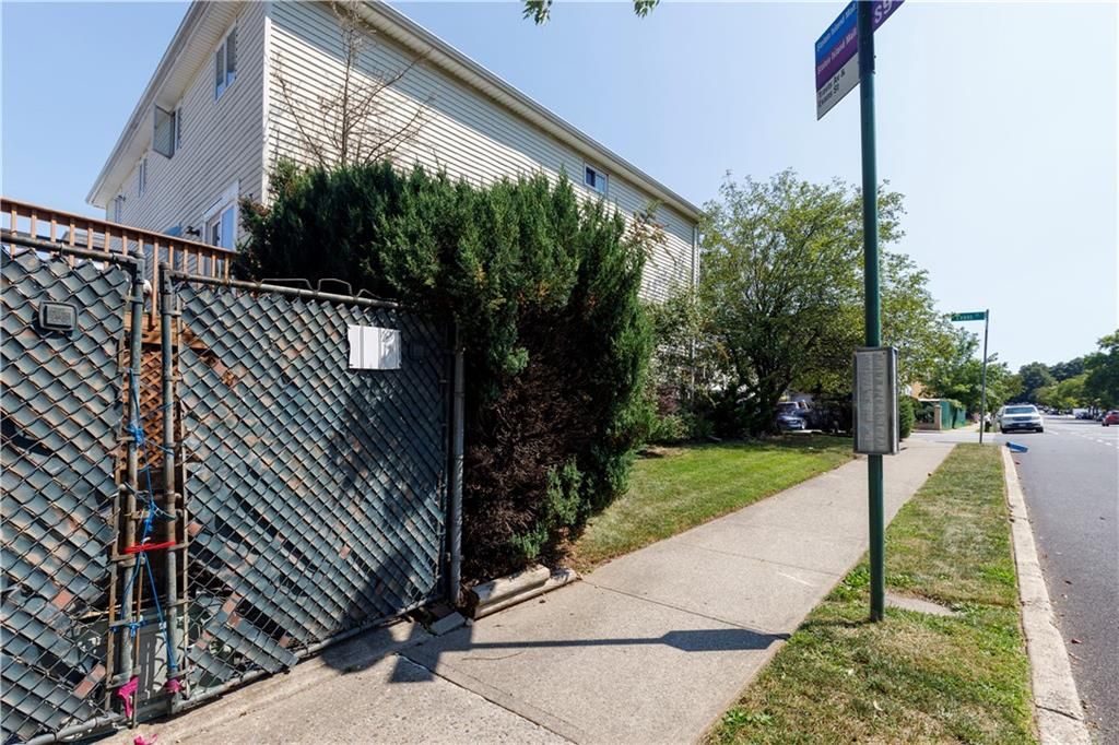 Photo of 86 Evans Street, Staten Island, NY 10314 (MLS # 485755)