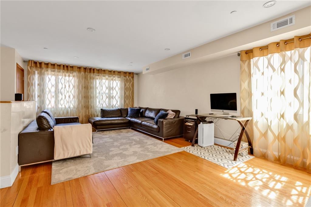 2750 28th Street #2B, Brooklyn, New York image 3