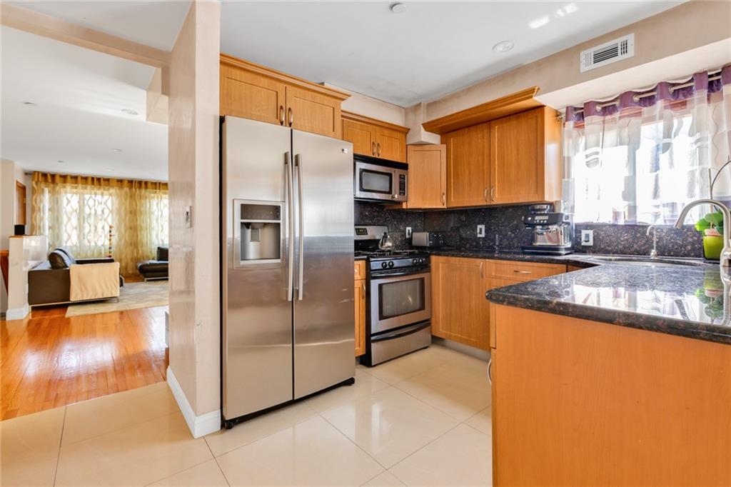 2750 28th Street #2B, Brooklyn, New York image 11