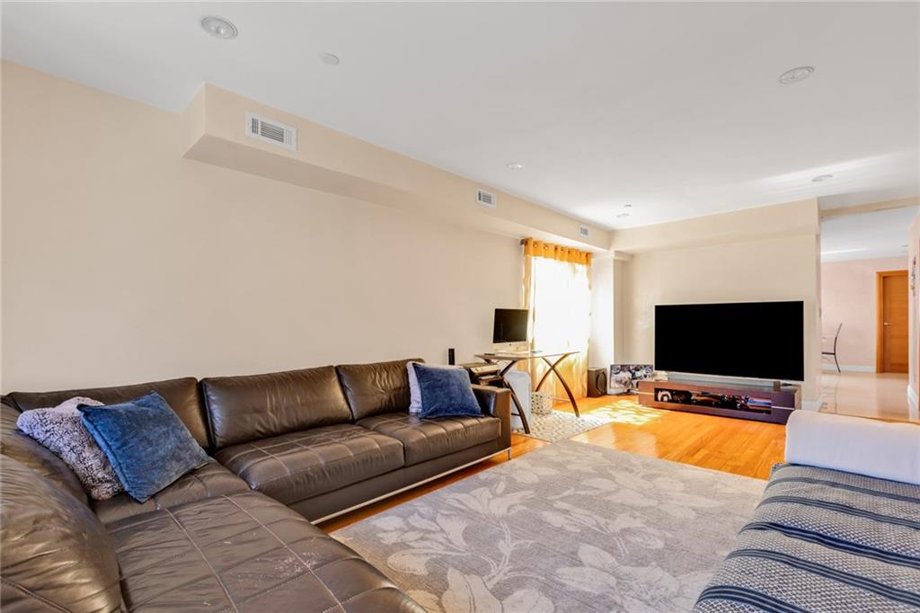 2750 28th Street #2B, Brooklyn, New York image 6
