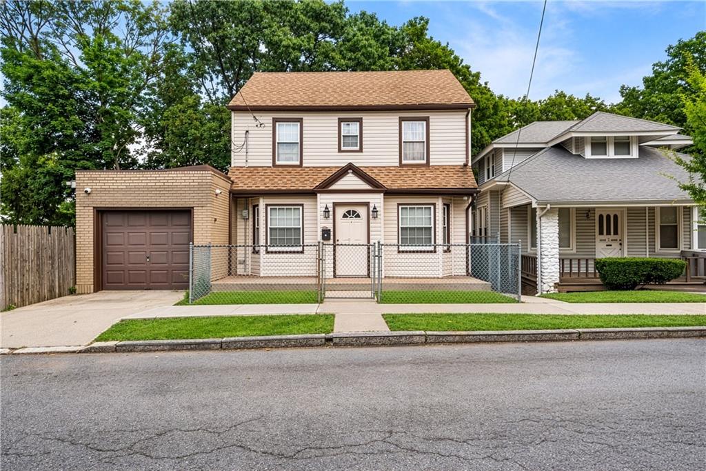 Photo of 69 Portland Place, Staten Island, NY 10301 (MLS # 504461)