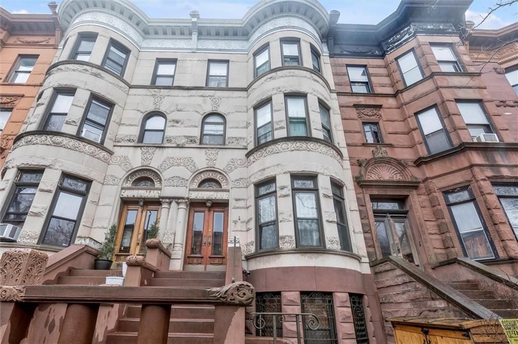 Photo of 264 Decatur Street, Brooklyn, NY 11233 (MLS # 498841)