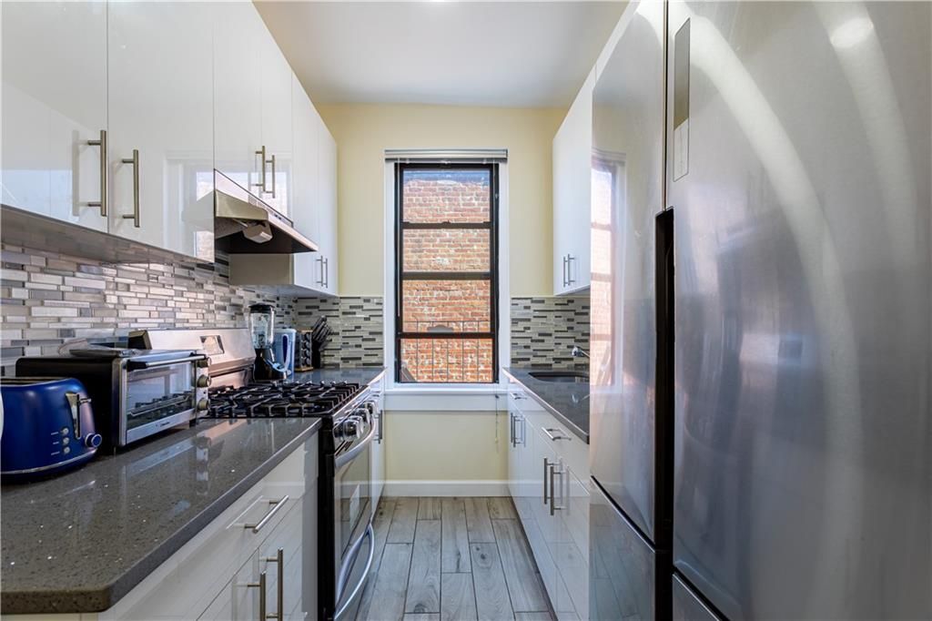 Photo of 313 Brightwater Court #6F, Brooklyn, NY 11235 (MLS # 501509)