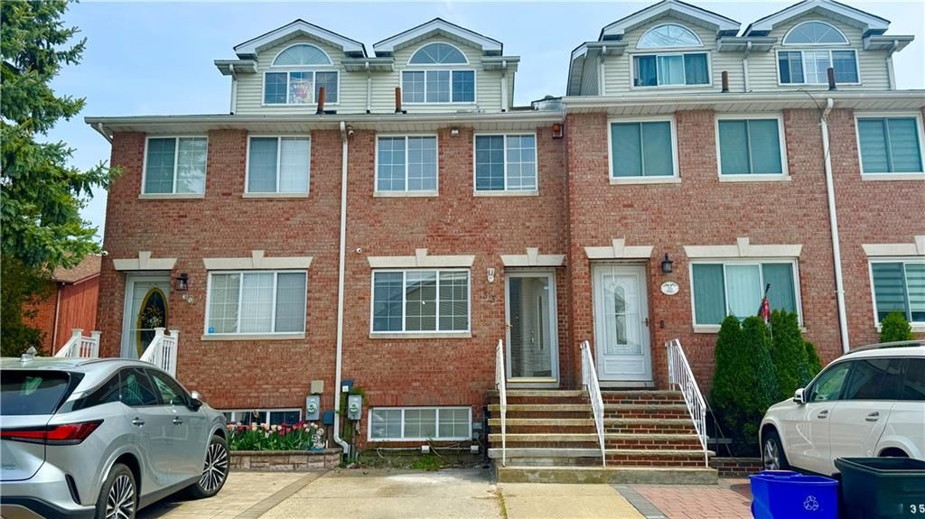 Photo of 33 Lillie Lane, Staten Island, NY 10314 (MLS # 500578)